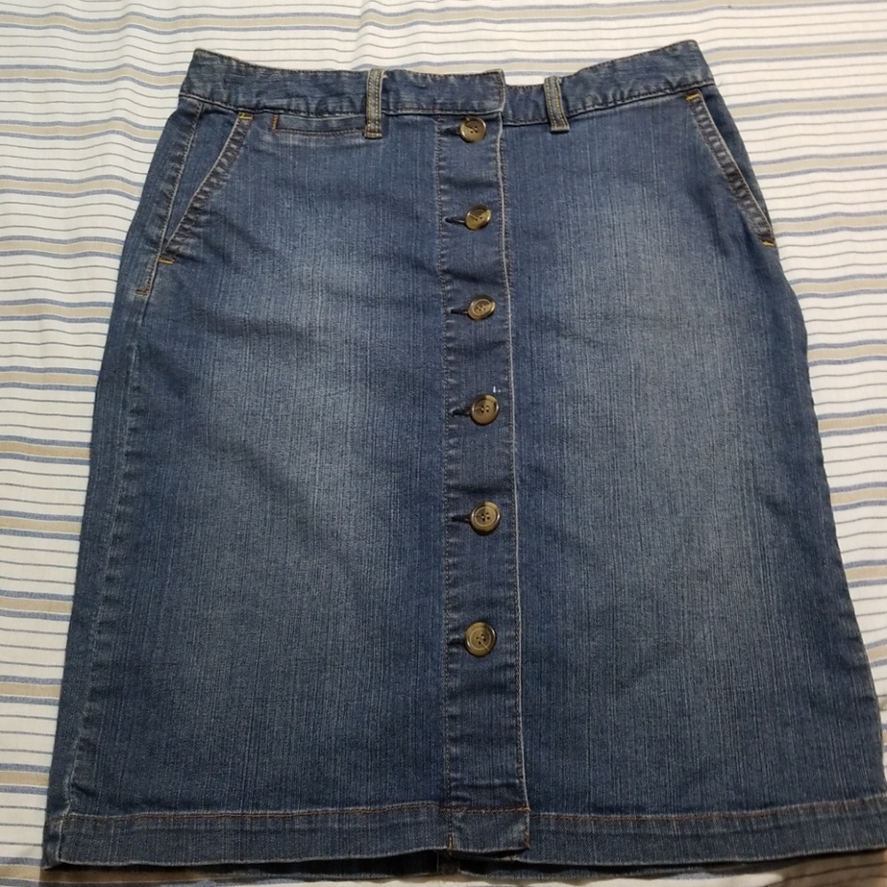 Denim skirt